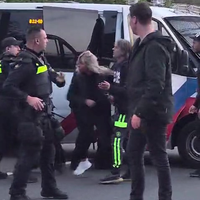 Twee dames versus politie